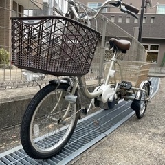 Panasonic 電動三輪自転車　シルバー