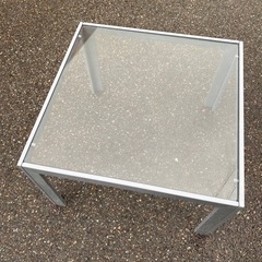 ガラステーブル　正方形　四角　グレー　ガラス　テーブル　机