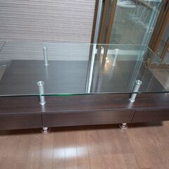 ニトリのセンターテーブル(天板ガラス・引き出し付)