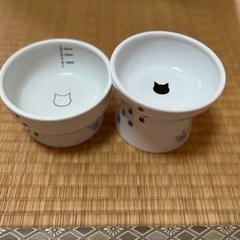 猫の水・エサ用の皿28日まで【取引中】