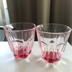 ピンクのグラス　2個