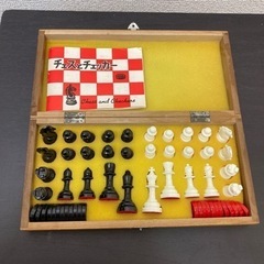 【中古品】チェスとチェッカー テーブルゲーム j12-28