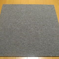 東リタイルカーペット厚み６ｍｍ・１枚２３０円・在庫１３０枚（３７...