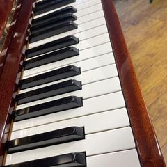 クリスマスセール！リフレッシュ済み中古ピアノ　ヤマハU1木目