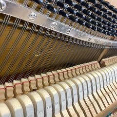 クリスマスセール！リフレッシュ済み中古ピアノ　ヤマハU1木目