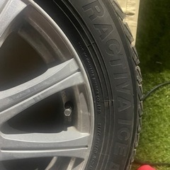 日産セレナ　スタッドレス