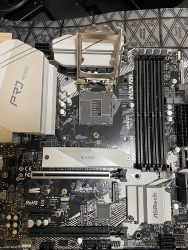 ASRock B460M PRO4 マザーボード