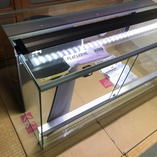 ①ケージとライトのセット