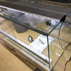 ②ケージとライトのセット