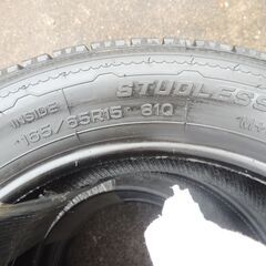スタッドレスタイヤ（新品未使用）
