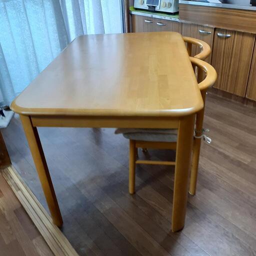 【 年末まで、更に更に❗家具一誠に大処分‼️2500円‼️】かなり状態は綺麗‼️