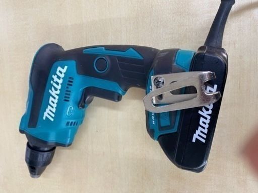 makita マキタ　充電式スクリュー　ドライバ　FS453D　　バッテリーアダプタ及びバッテリー付き（18V 6.0AH）リサイクルショップ宮崎屋佐土原店R4.12.17ｋ