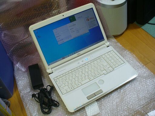 ⓥ富士通 LIFEBOOK Core i3 Webカメラ USB3.0 HDMI付 Windows 10 Home / Office 2016 Professional インストール済（ライセンス認証済）15.6インチ ノートPCⓥ