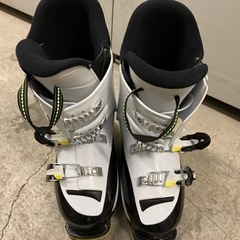 スキー靴