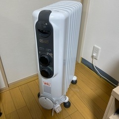 デロンギ　オイルヒーター　rhj35m0812-dg 暖房 ストーブ