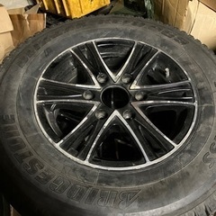 お話中 ハイエース スタッドレス4本