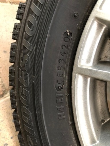 決まりました】ダイハツ タント スタッドレスタイヤアルミホイール  