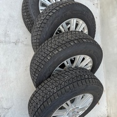 スタッドレスタイヤ 215/70R16 ブリヂストン ブリザック
