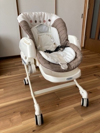 電動ハイローチェア　コンビ　Combi ネムリラ
