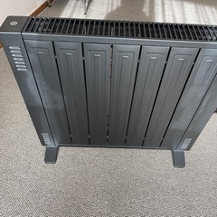 オイルレスヒーター　使用期間1ヶ月２、３回使用　定価15000円