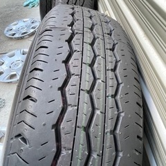 ハイエース タイヤ (195/80R15) 純正、200系 ４本セット 