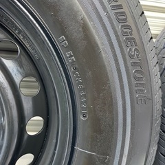 ハイエース タイヤ (195/80R15) 純正、200系 ４本セット 