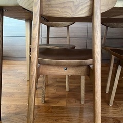 飛騨産業株式会社のダイニングセット