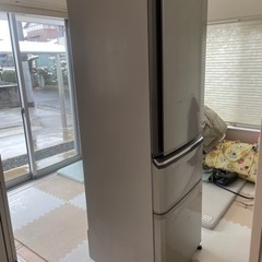 三菱の冷凍冷蔵庫MR-C37EX-AS