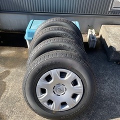 ハイエース純正タイヤホイール　新車外し　値下げしました