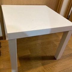 IKEA 角テーブル　無料