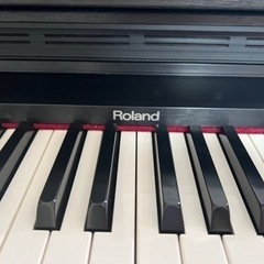 HP2700 ROLAND DIGITAL PIANO