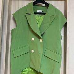 新品　服　緑