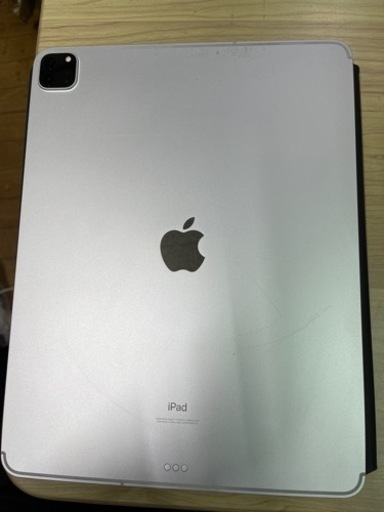 中古 iPad pro 12.9インチ 第4世代 128GB Magic Keyboard付き 2022/12/18