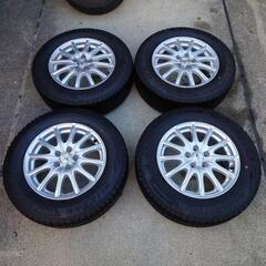 スタッドレスタイヤ(ホイール込み)プリウス、シエンタ