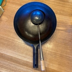 鉄製中華鍋とお玉、ステンレス蒸し器