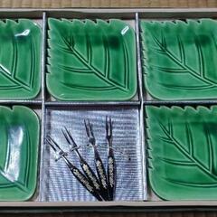 緑 小皿5枚+フォーク、カトラリー類とセット