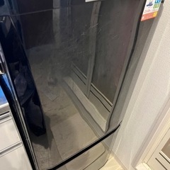 【引っ越しするので処分したいです】三菱2012年製冷蔵庫