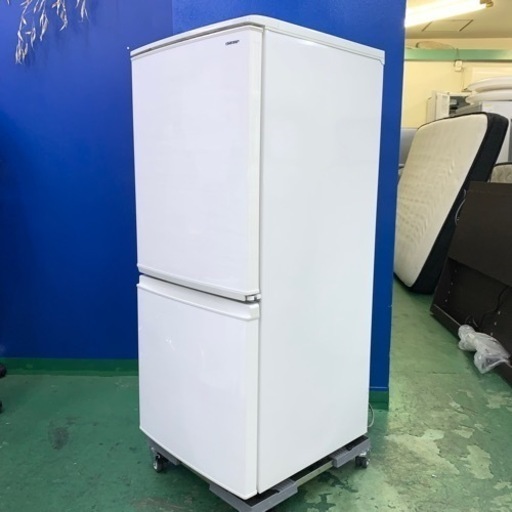 ⭐️SHARP⭐️冷凍冷蔵庫 2018年137L 美品 大阪市近郊配送無料 - 冷蔵庫