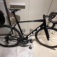 ロードバイク フレーム:FUJI、コンポ:ULTEGRA、ホイール:DURA-ACE ロードバイク フレーム:FUJI、コンポ:ULTEGRA、ホイール:DURA-ACE