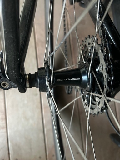 ロードバイク フレーム:FUJI、コンポ:ULTEGRA、ホイール:DURA-ACE
