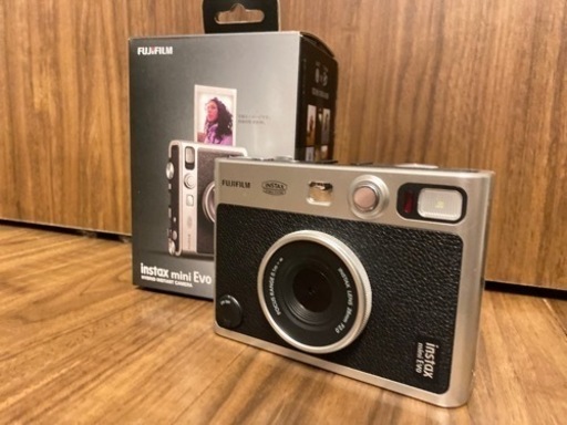 インスタントカメラ　instax mini Evo