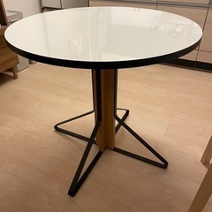 【Artek】KAARIテーブル