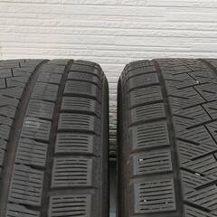 6万円相当のスタッドレスタイヤ🚙まだ使えます‼️４本の価格です‼️これからの季節に⛄ピレリ　アシンメトリコ　235/50R18

アルファード30に使用していました。
使用期間は3シーズン
保管は倉庫内での保管でした。
製造　2017年　35週　(3517)
細かな傷等ありますが、まだまだ使えるお品です✨。
写真にて判断ください。
タイヤの種類...スタッドレスタイヤ
タイヤ幅...235ミリ
扁平率...50%
リム径...18インチ