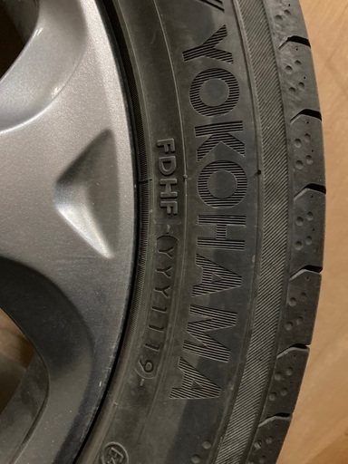 中古　ホンダ　ストリーム　夏タイヤ　ホイル付き