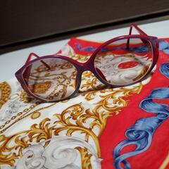 Christian Dior　赤いサングラス