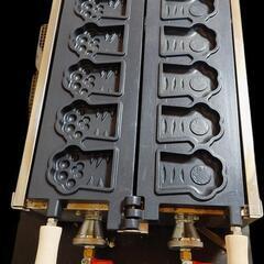 【取引中】可愛すぎる猫足 焼き台 ワッフル 人形焼 取引中】可愛すぎる猫足 焼き台 ワッフル 人形焼