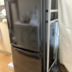 2009年製 シャープ ノンフロン冷蔵庫（137L）差し上げます！