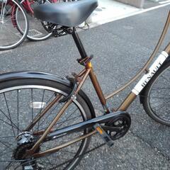 中古自転車２３５７　ルノー　２６インチ　６段ギヤ　LEDオートライト　肉厚タイヤ　キッキーと音がならない後輪ブレーキ 中古自転車2357 ルノー 26インチ 6段ギヤ LEDオートライト 肉厚