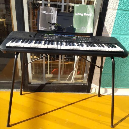 YAMAHA!キーボード!電池&アダプター!スタンド付!ヤマハ www