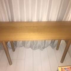 低めのテーブル
